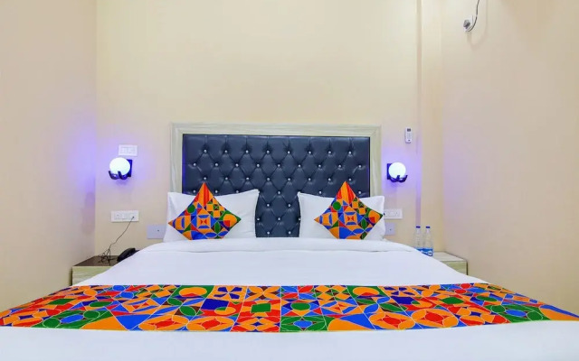 FabHotel Ashok Vihar