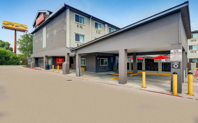 Orangewood Inn & Suites Midtown