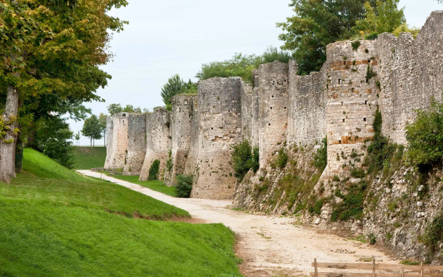 Ibis Provins
