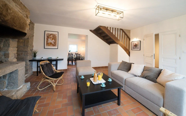 Pretty Stone House Near the Beach