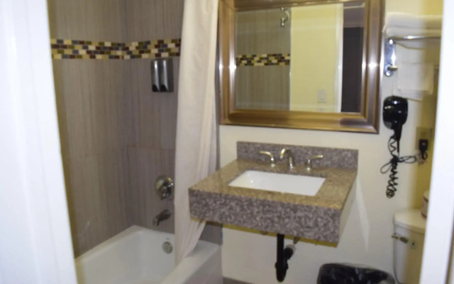 Deluxe Inn Hawthorne