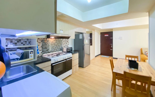 Cozy And Modern Look 2Br The Wave Kuningan Apartment