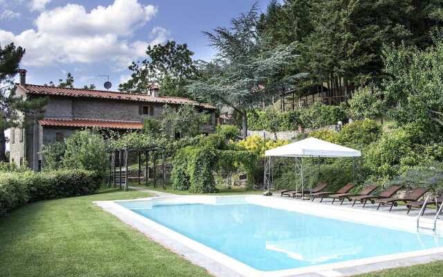 Nice Villa with Private Pool & Large Garden near Cortona