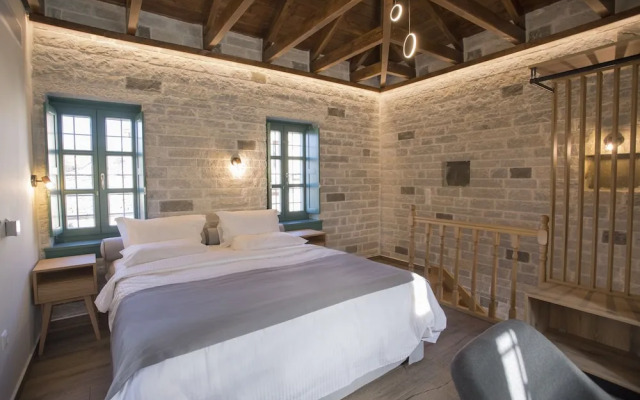 MAKRIS Papigo luxury suites