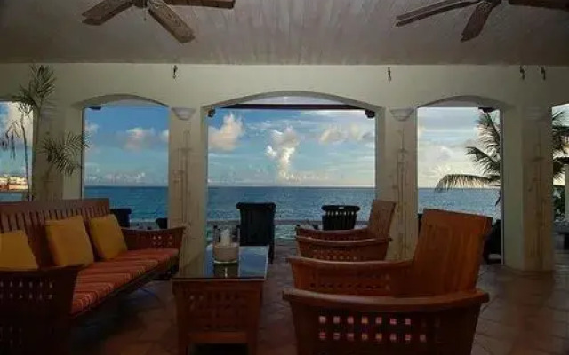 Coral Breeze by RedAwning
