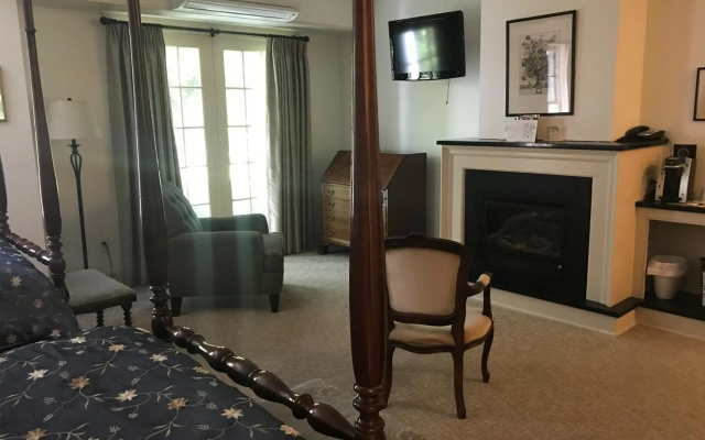 Old Lyme Inn