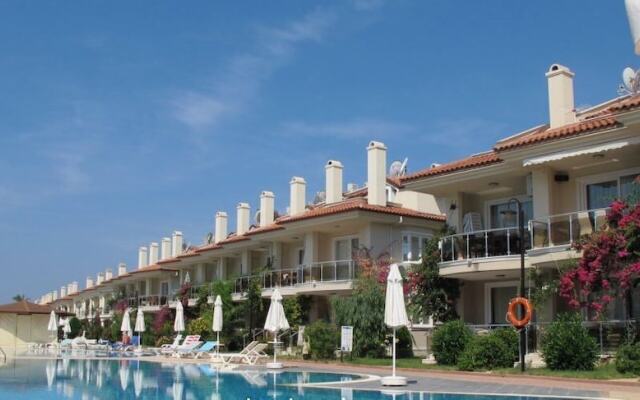 Villa AQ22 by JoyLettings