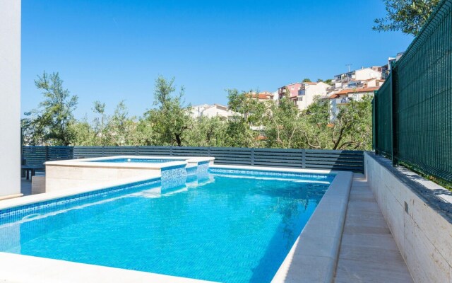 Stunning Home in Podstrana With Wifi and 1 Bedrooms