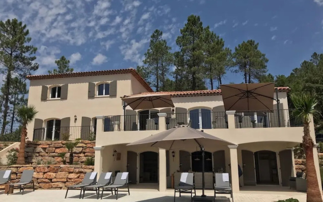 Villa in Le Plan-de-la-tour With Pool