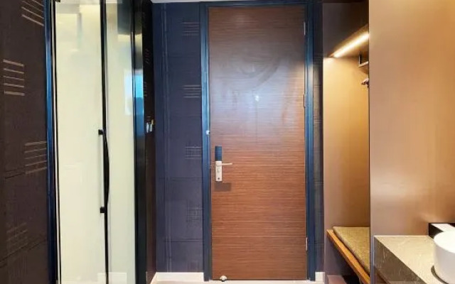 HomeinnsPlus Hotel（Shanghai Pudong International Airport East Station Branch)