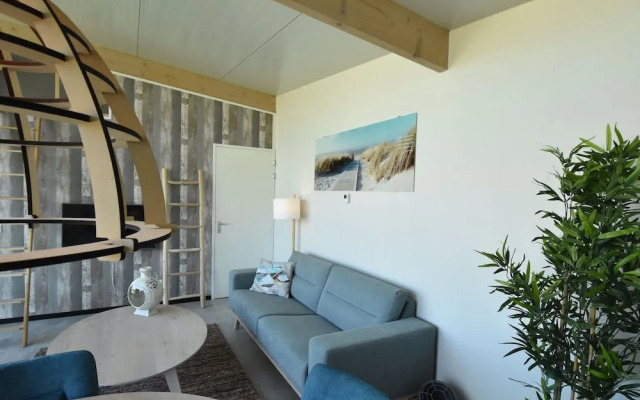 Lovely Holiday Home in Callantsoog near Forest
