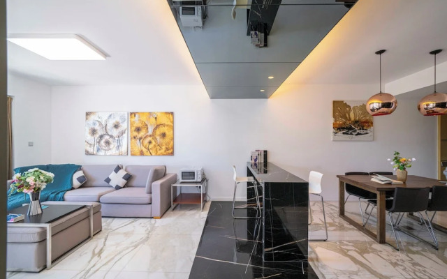 Tyms 2BR 1BA Apt Xujiahui Metro