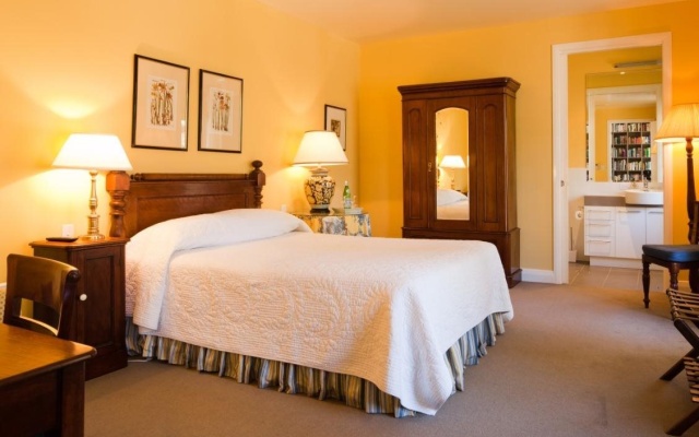 Thorn Park by The Vines – Guest Rooms – Polish Hill River