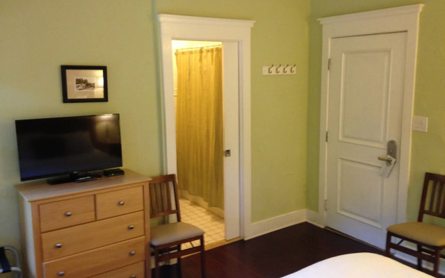 Highland Dell Lodge