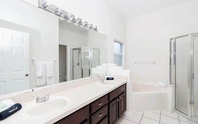 New Ownership 7BR Close to Disney