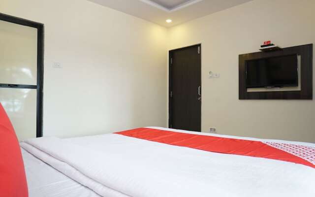 OYO 22041 Jijau Residency