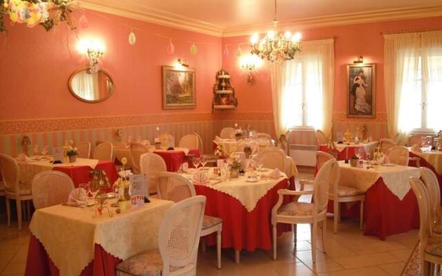 hotel le clos du montvinage