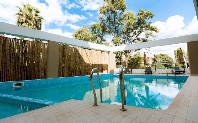 The Hut Restaurant & Boutique hotel