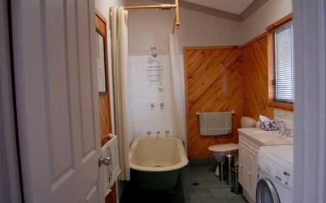 Silver City Cottages