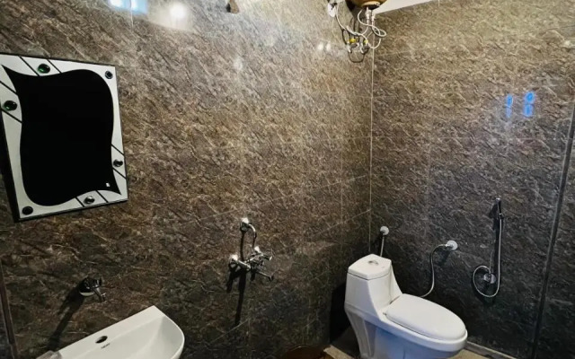 Suri Guest House