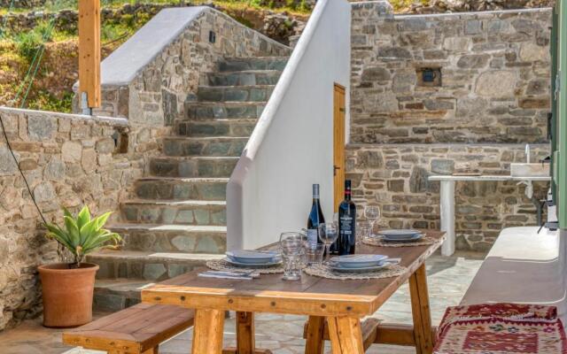 Magic 5 bdrm Villa With Swimming pool in Paros