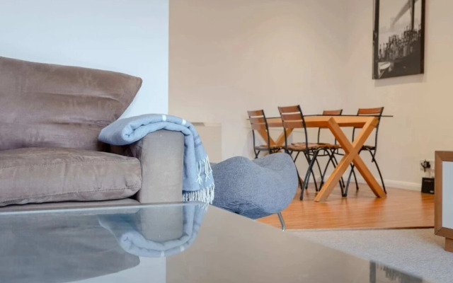 59 Chicksand Apartment