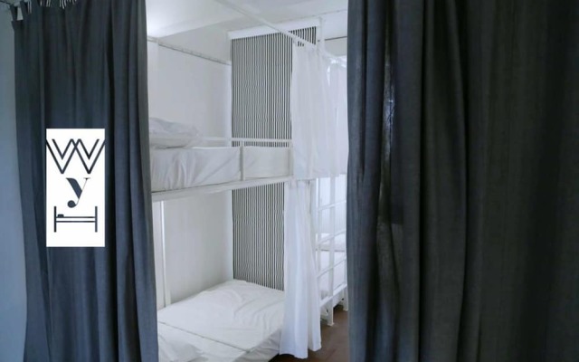 WYH (Wongwianyai Hostel)
