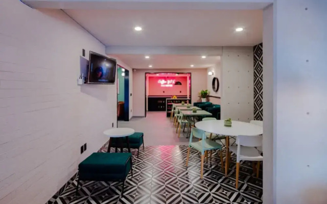 NIU Modern & Centric Lofts