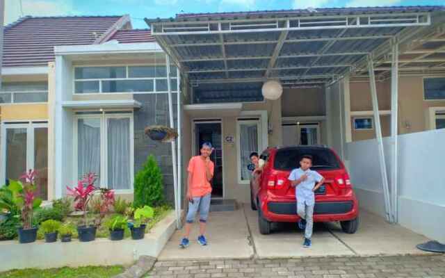 Villa Poermira 2 Batu - Two Bedroom