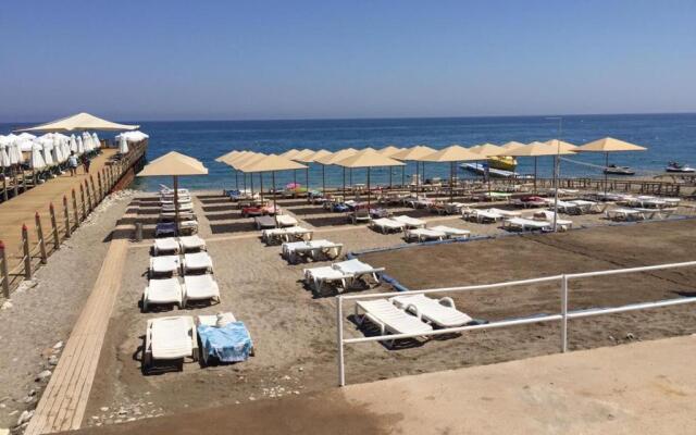 Rios Beach Hotel