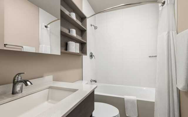 Microtel Inn & Suites By Wyndham Boisbriand