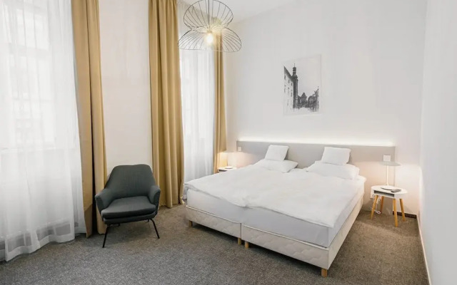 Hotel Benedict