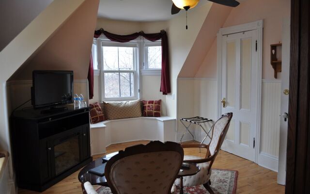 Summerside Inn Bed and Breakfast