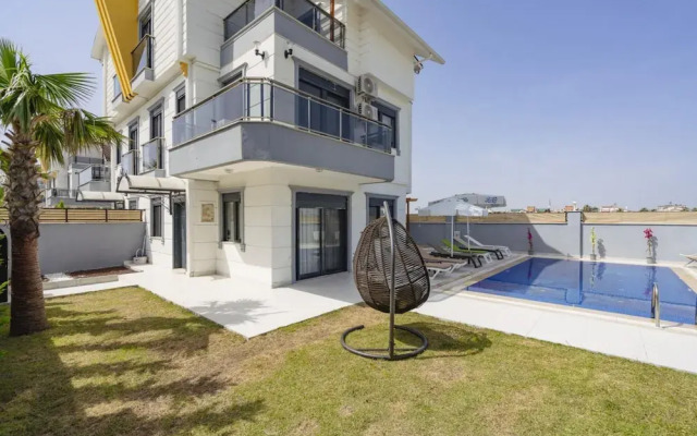 Secluded Villa With Private Pool in Serik