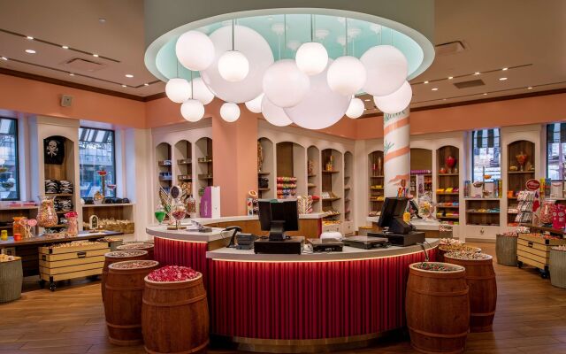 St. Louis Union Station Hotel, Curio Collection by Hilton