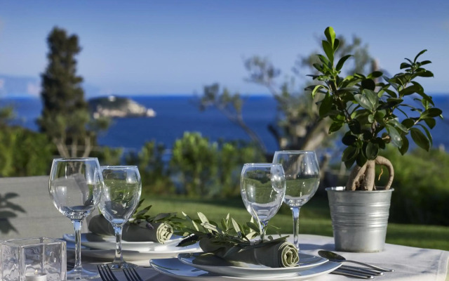 Leivatho Hotel