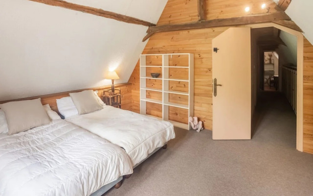 Lively Holiday Home With Private Pool