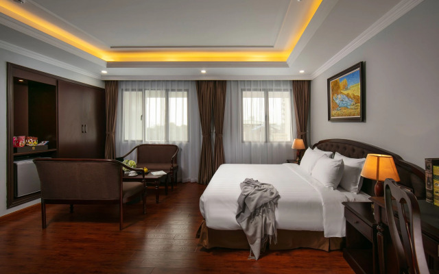 Halais Hotel