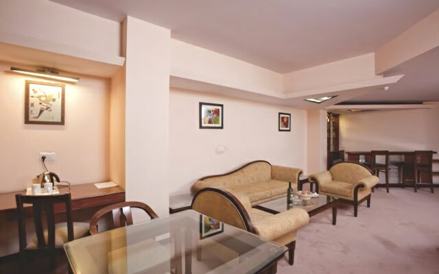 The River Crescent Resort
