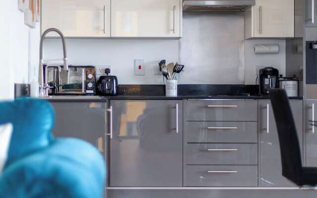 Modern 1bed with Panoramic View London