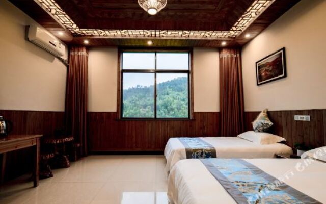 Encounter · Guiyun Xiaozhu | Scenic Holiday Homestay (Wuyuan Huangling Branch)