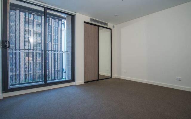 Lovely & Luxurious Townhouse In Zetland
