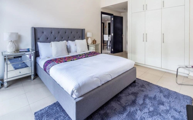 1BR Apartment in Dubai Marina Amazing Balcony