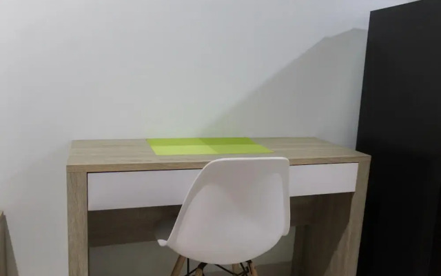 Fully Furnished with Cozy Design Studio Apartment Springwood Residence