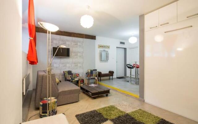 Apartment Francuska 16a