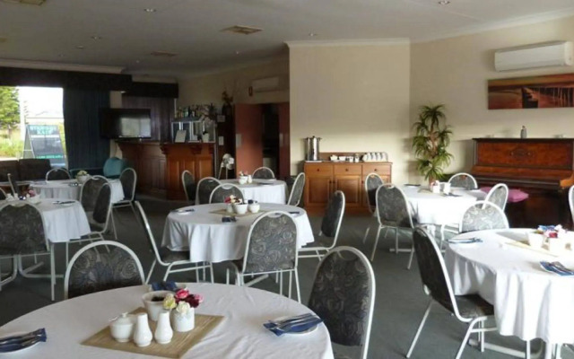 Glenelg Motel