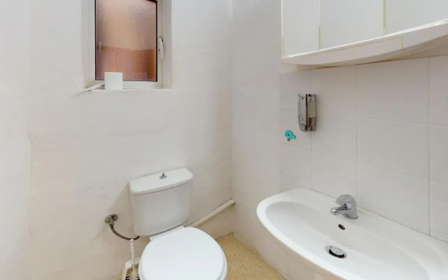 St Julians - Balluta Bay large 3 bedroom apartment