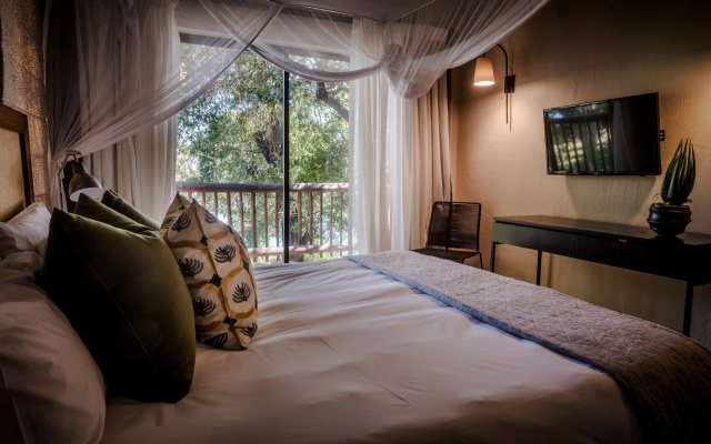 Chobe Marina Lodge