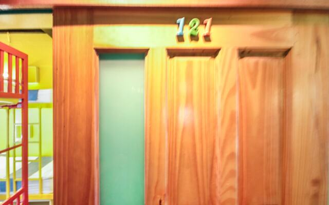 OYO 1074 Fin Hostel