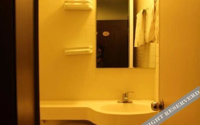 Futeng Wangluo Business Hotel
